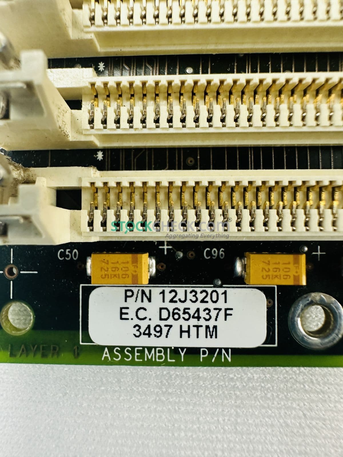 12J3201 3